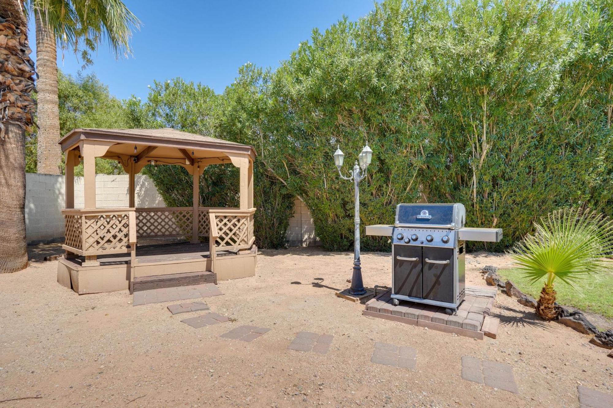 Phoenix Home With Pool About 10 Mi To Camelback Mtn Bagian luar foto